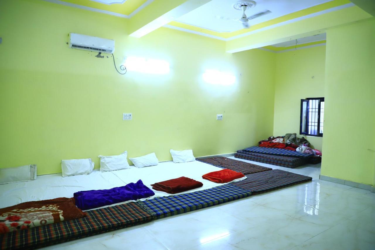 Shivraj Homestay Mathura Exteriér fotografie